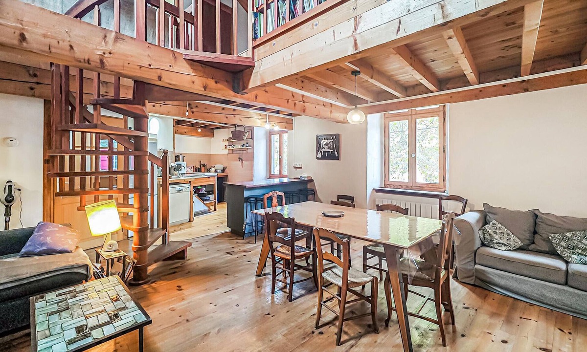 Les Cabannes House | 2 bedroom awesome home in Les Cabannes