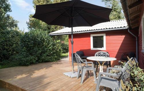 Havnsø House | 2 Bedroom Awesome Home In Føllenslev