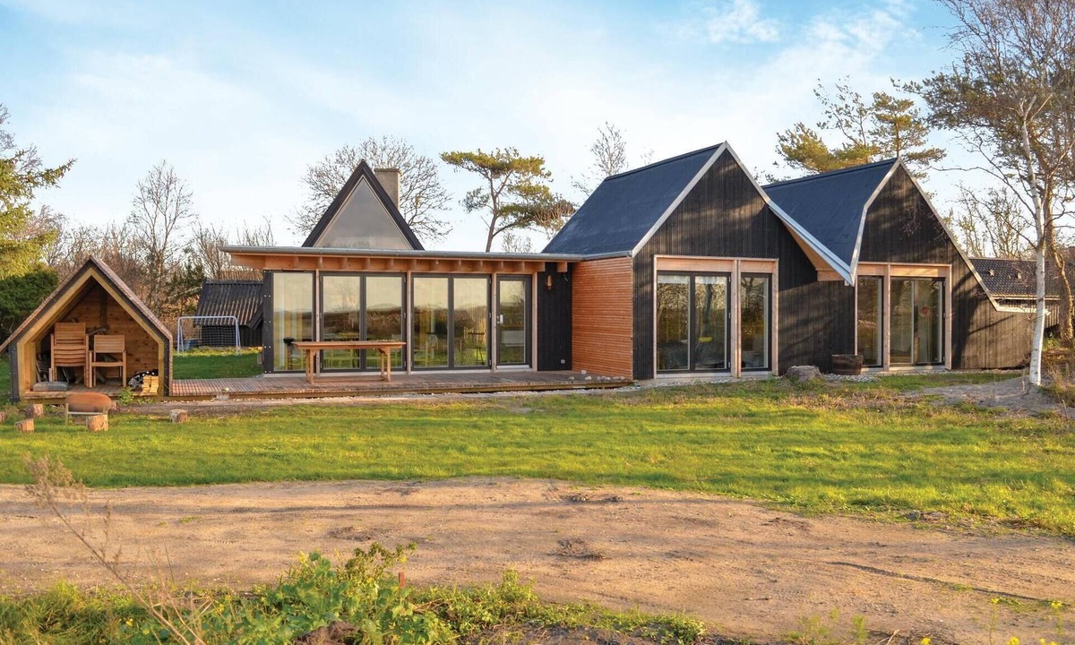 Øer Strand House | 2 bedroom beach front home in Ebeltoft