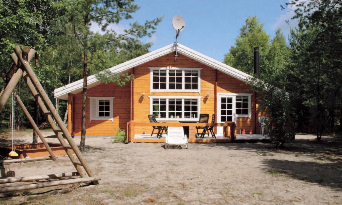 Helberskov Strand House | 2 bedroom beach front home in Hadsund