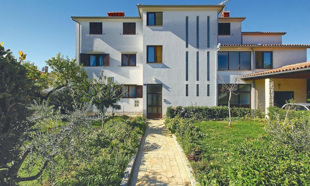 Porec Apartment | 2 bedroom beautiful apartment in Porec