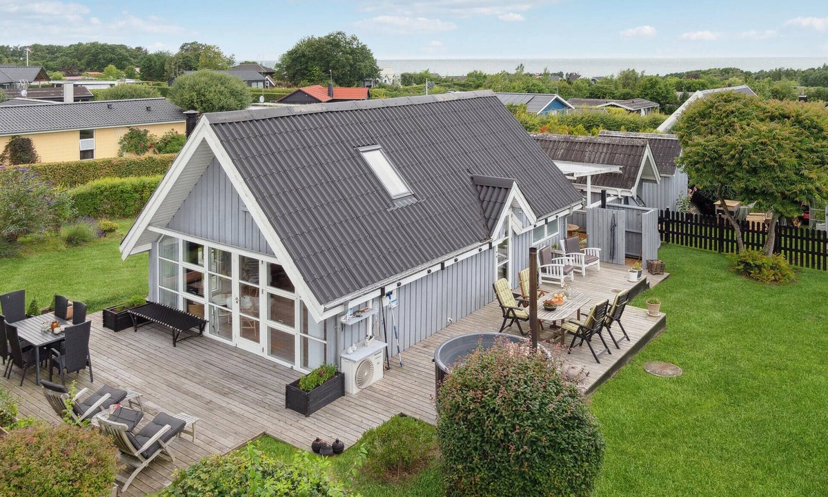 Bønnerup Strand House | 2 bedroom beautiful home in Glesborg