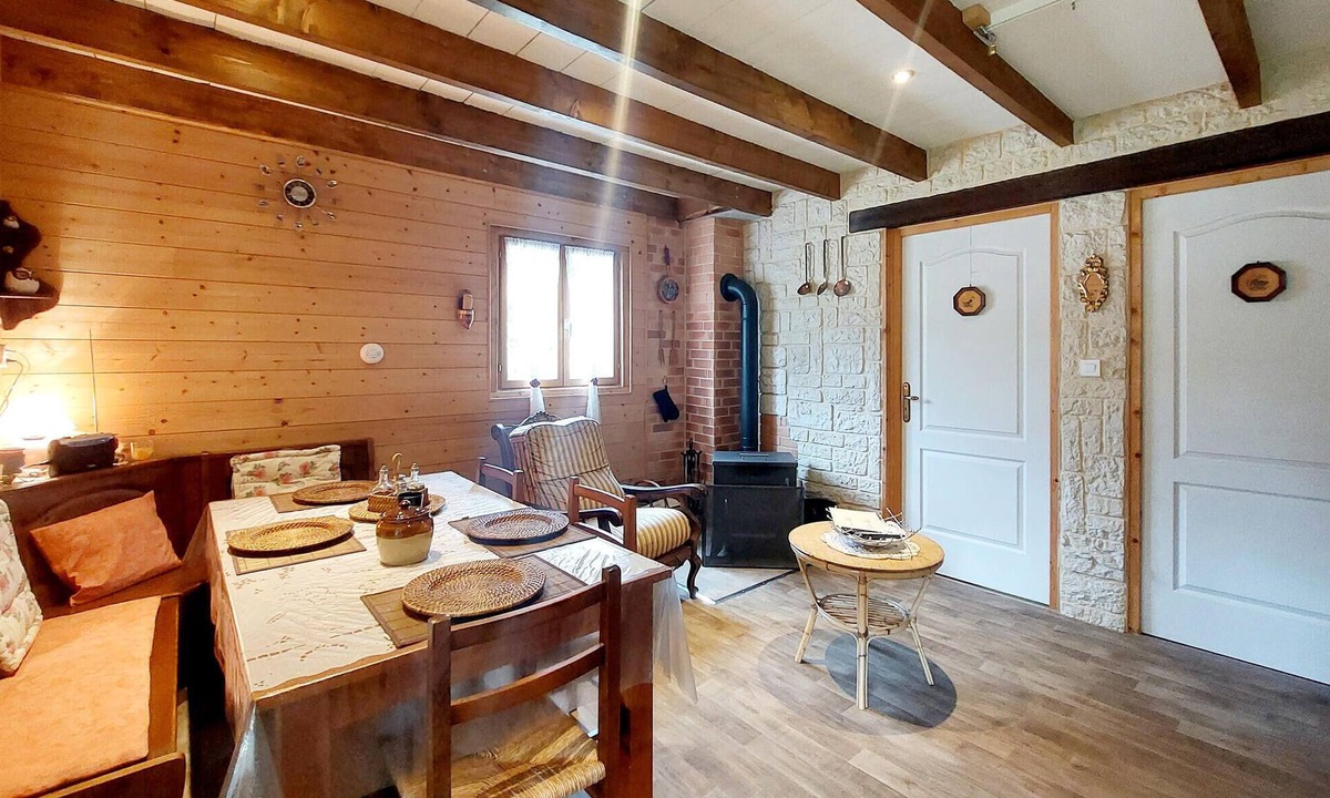 Le Menil House | 2 bedroom beautiful home in Le Ménil