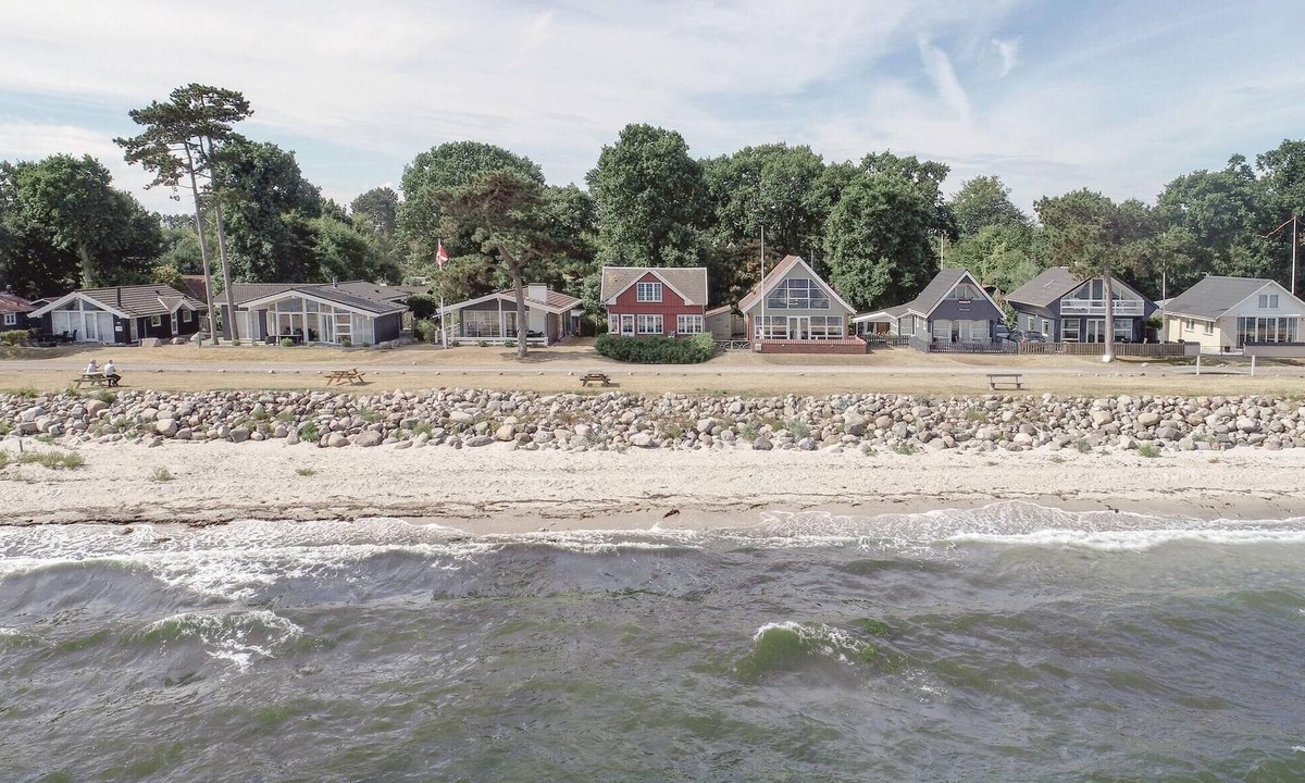 Hasmark Strand House | 2 bedroom beautiful home in Otterup