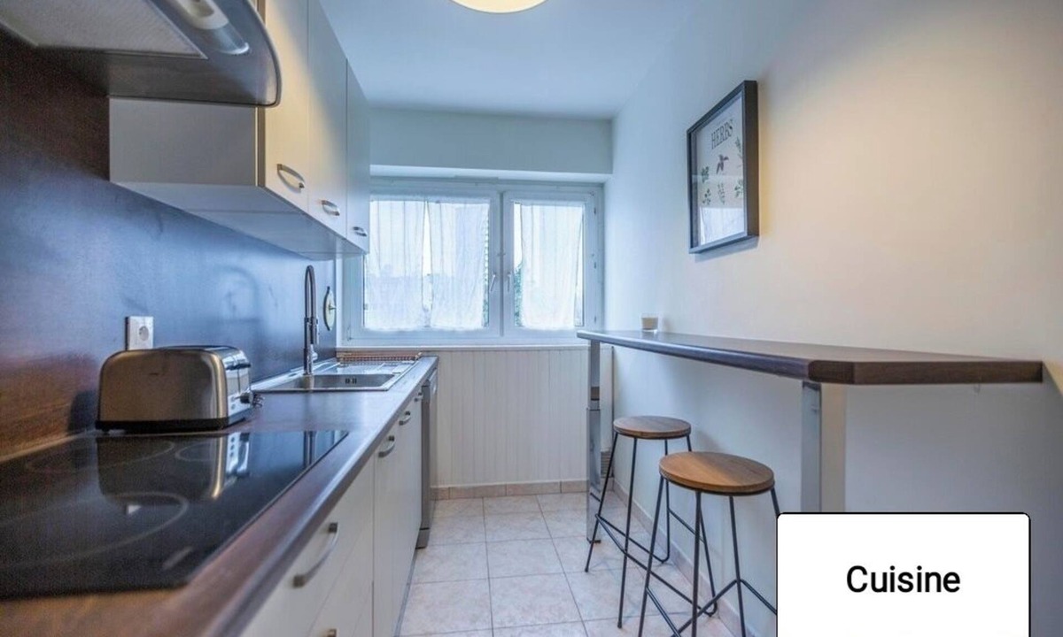 Chevilly-Larue Bed & Breakfast | 2 Bedroom Bed & breakfast in Chevilly-Larue