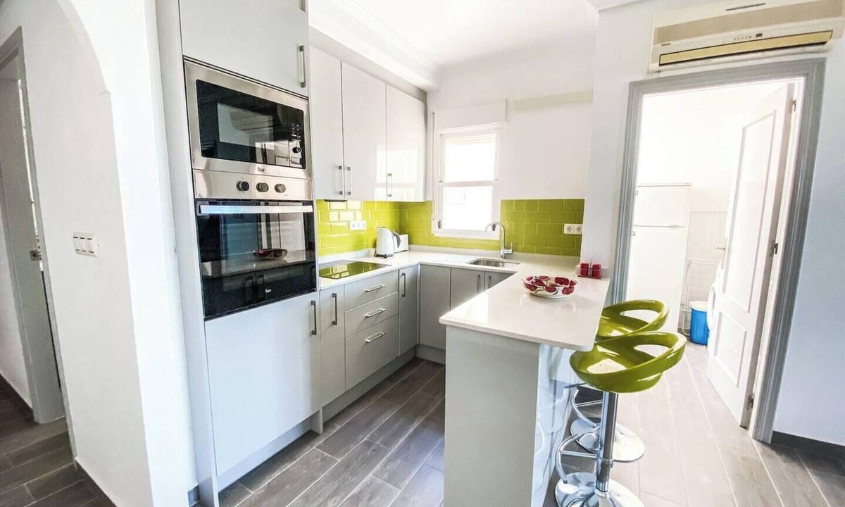 Flamenca Beach Apartment | 2-bedroom bright apartment with private solarium and big pool