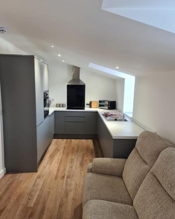 Leek Apartment | 2 Bedroom Central Apartment