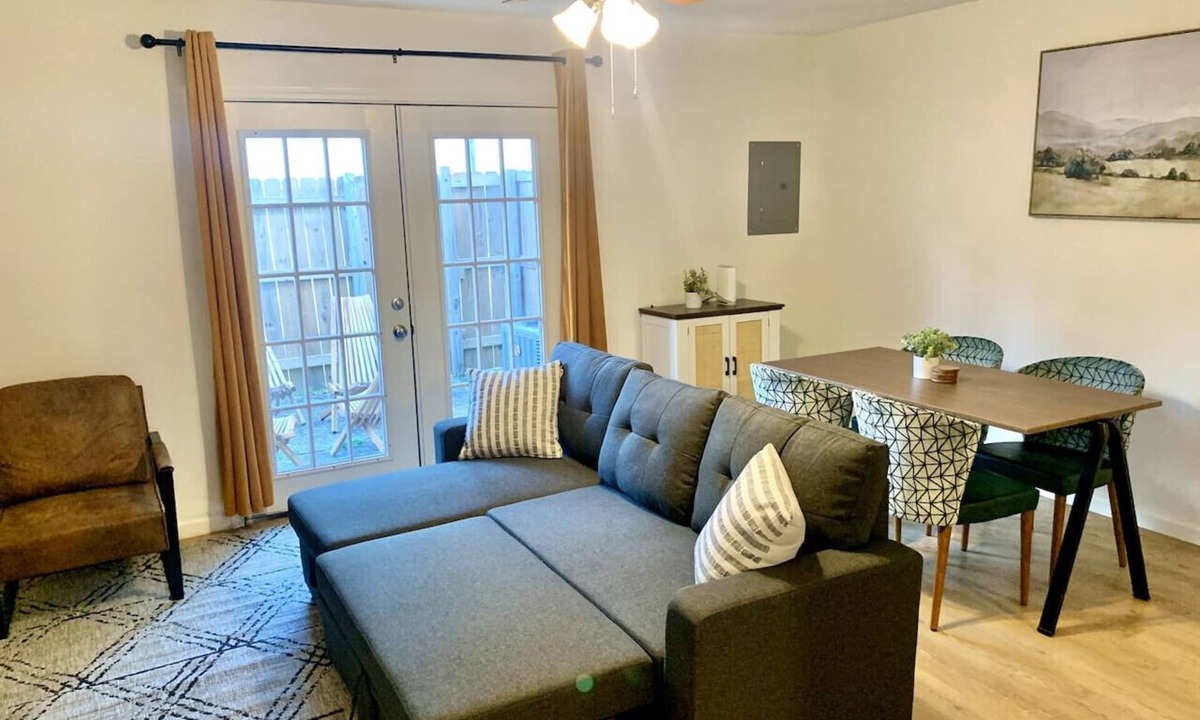 Starkville Apartment | 2 Bedroom Central Comfort MSU