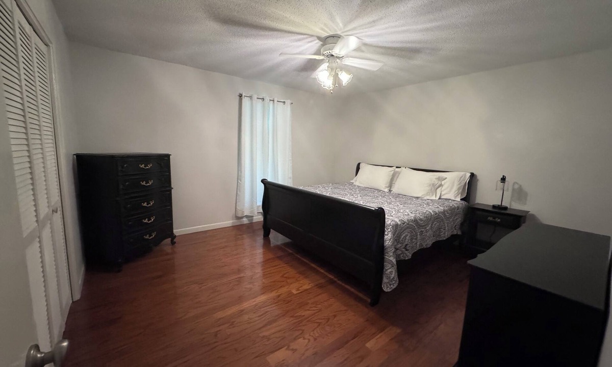 Fairhope Condo | 2-bedroom condo in beautiful Fairhope, walk to town.