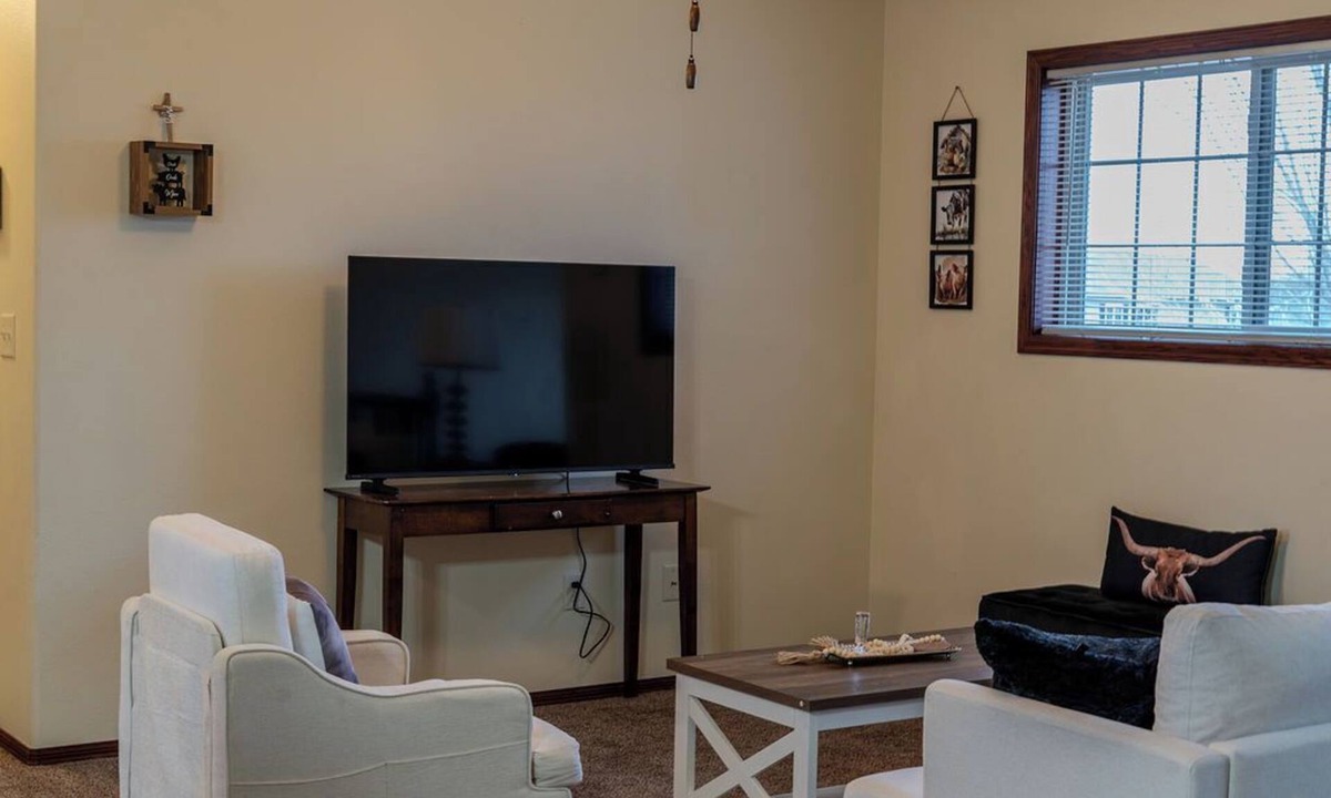 Buffalo Ridge Condo | 2-bedroom condo in enjoyable Sioux Falls - All the Charm Without the Farm!