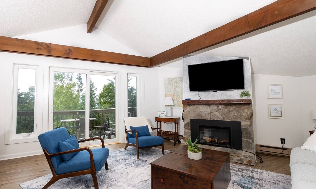 Bromley Mountain Condo | 2-bedroom condo on Bromley with trailside access