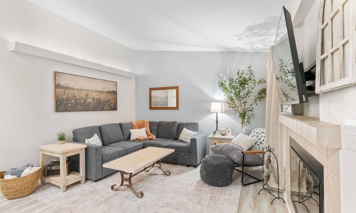 Kimberling City Condo | 2-bedroom condo in nice Kimberling City with AC