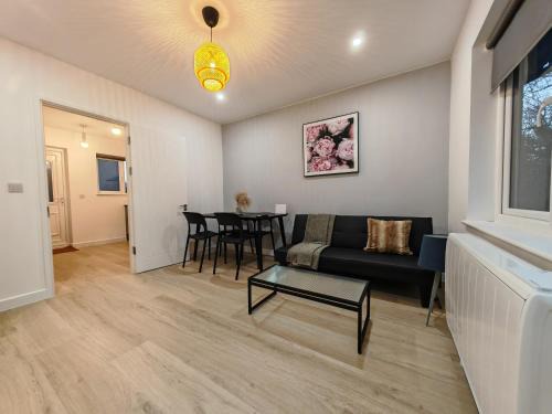 Castle Combe House | 2 Bedroom Cotswold Bungalow