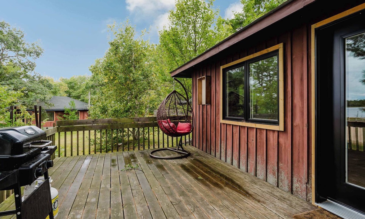 Carling House | 2-Bedroom Cottage #2 - Sand Bay