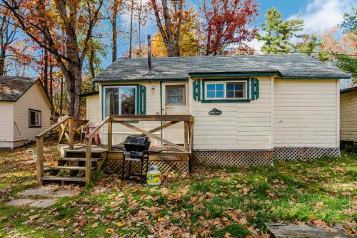 Gravenhurst House | 2-Bedroom Cottage #3 - Sugar Pine