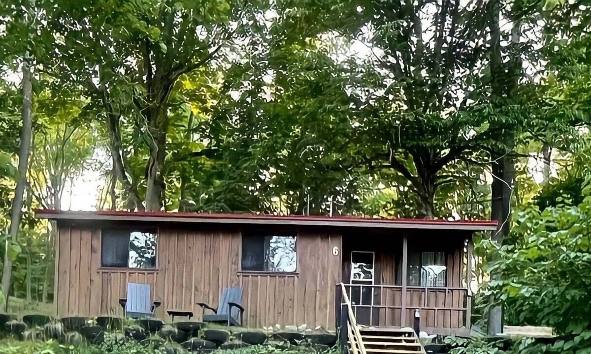 Otonabee-South Monaghan Resort | 2 Bedroom Cottage Overlooking the Otonabee