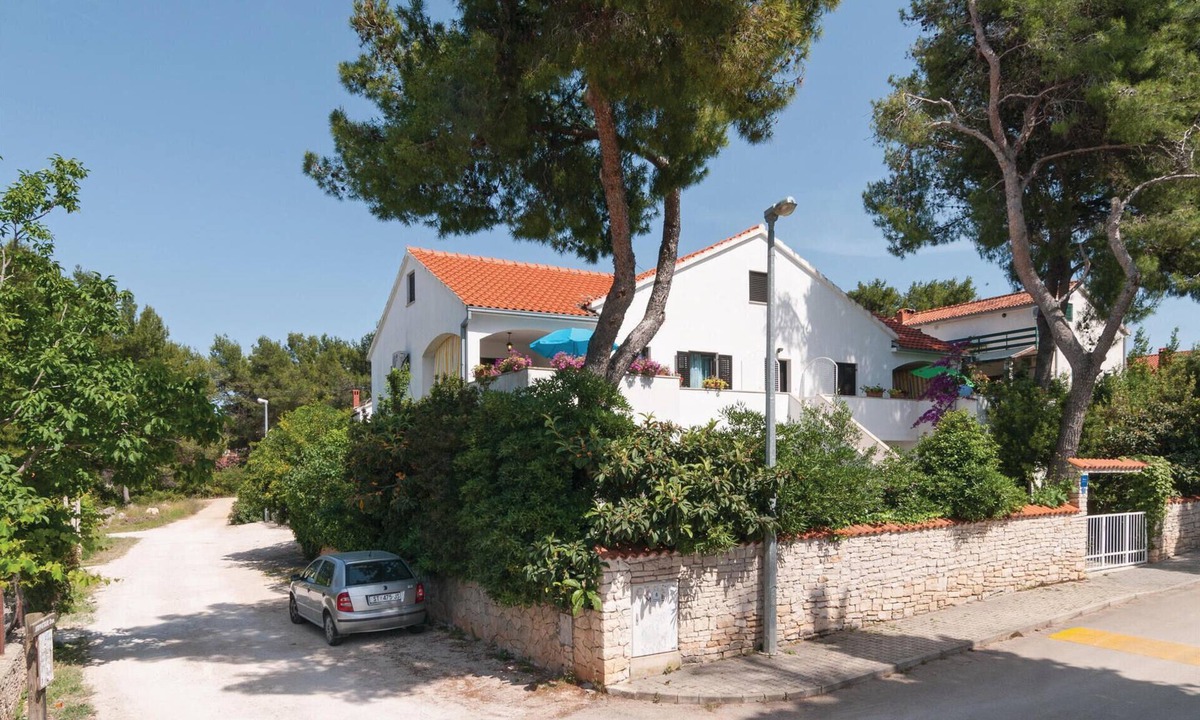 Mirce Apartment | 2 bedroom cozy apartment in Supetar