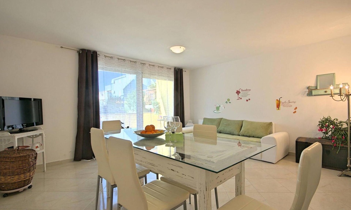 Zambratija Apartment | 2 bedroom cozy apartment in Umag