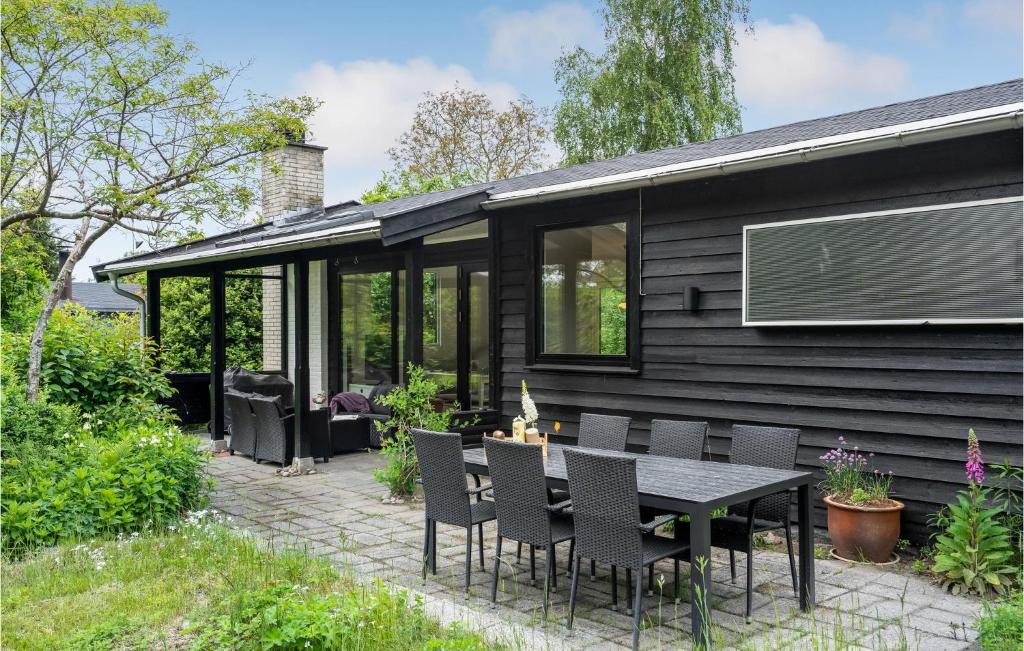 Dronningmolle House | 2 Bedroom Cozy Home In Dronningmølle
