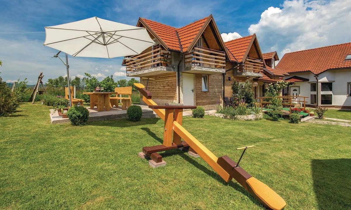 Licko Lesce House | 2 bedroom cozy home in Licko Lesce
