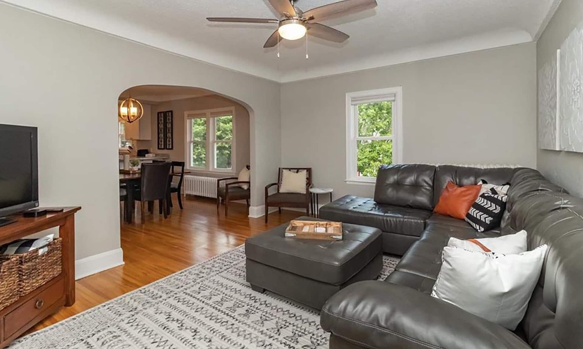 Harrison House | 2-Bedroom Duplex in Minneapolis