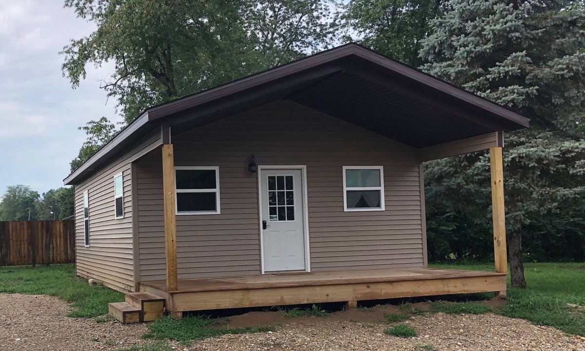 Attica House | 2 Bedroom Efficiency Luxury Cabin