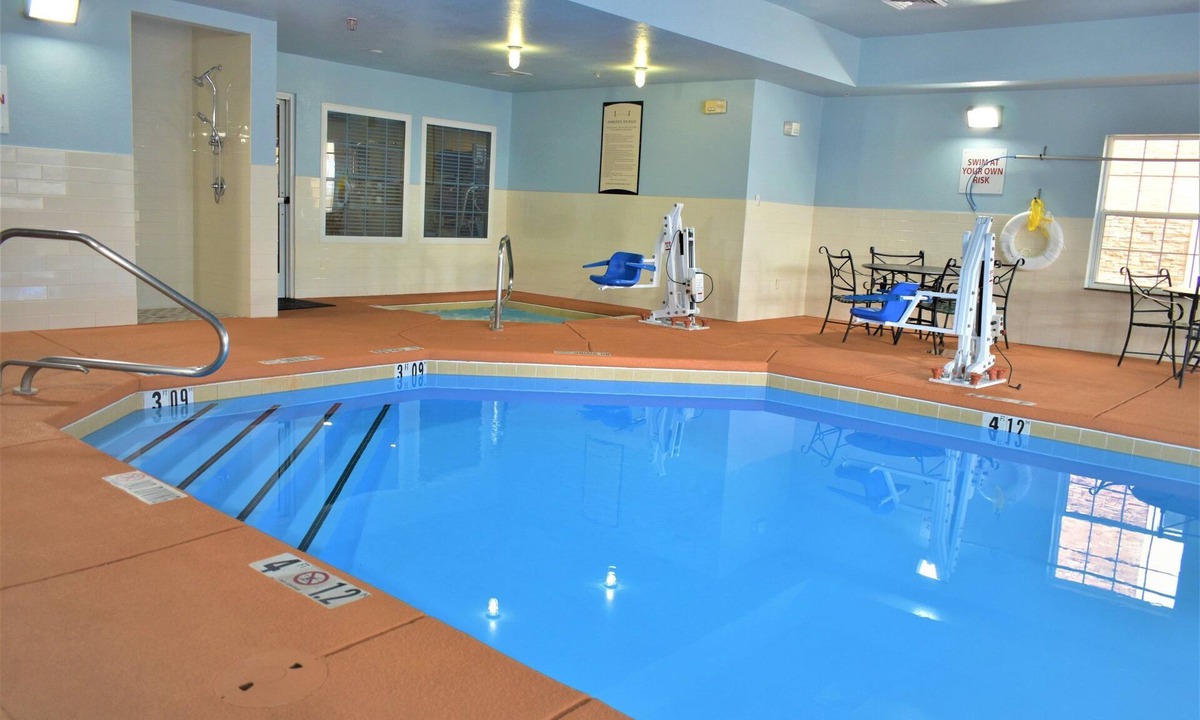 Albuquerque Apartment | 2 Bedroom | Free Daily Breakfast. Pool & Hot Tub