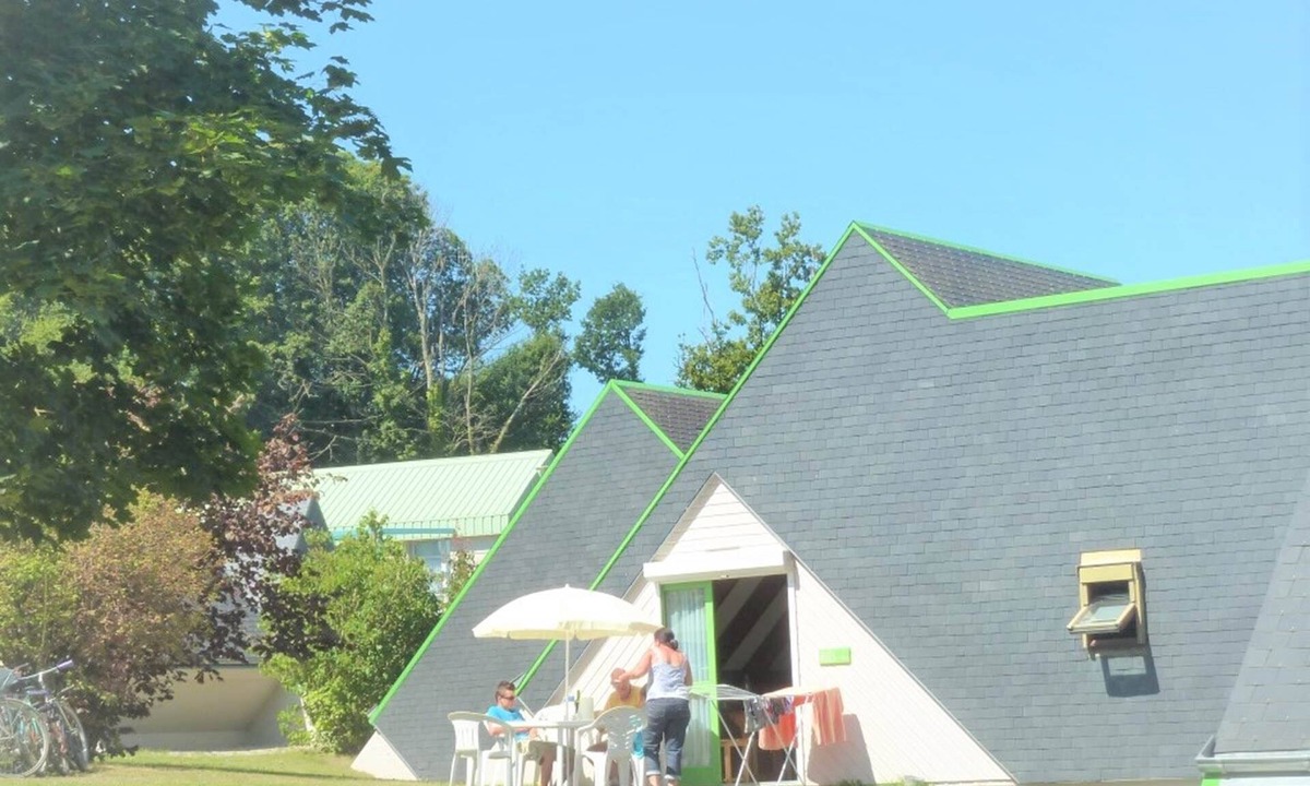 Merdrignac Ski Chalet | 2-bedroom gîte sleeps 7