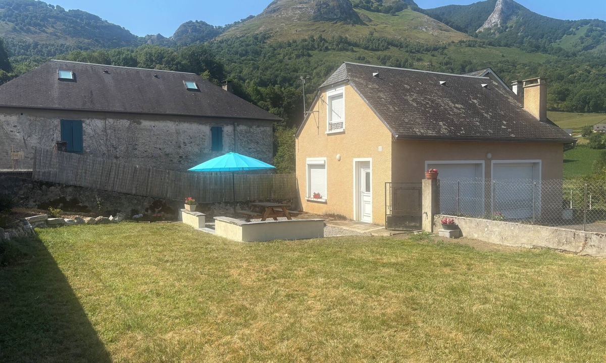 Ossen House | 2-bedroom gîte sleeps 5