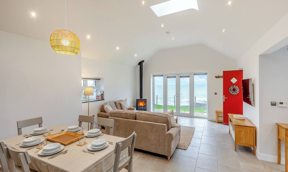 Trefor Cottage | 2 bedroom accommodation in Trefor Nr Caernarfon