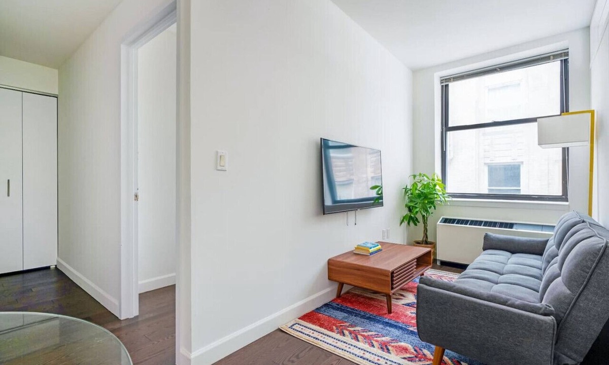 Financial District Apartment | 2 Bedroom Gem in Financial