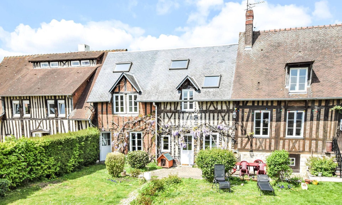 Le Mesnil-Esnard House | 2 bedroom gorgeous home in Le Mesnil-Esnard