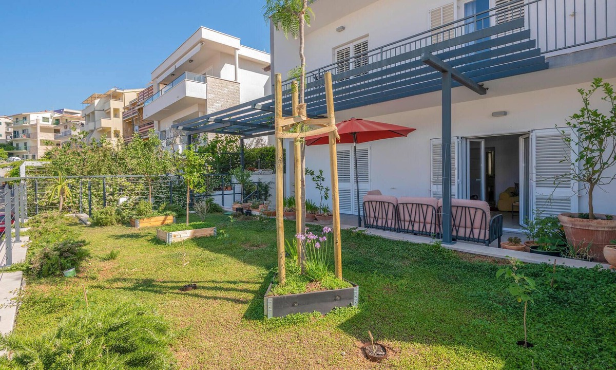 Bili brig Apartment | 2 bedroom gorgeous apartment in Makarska