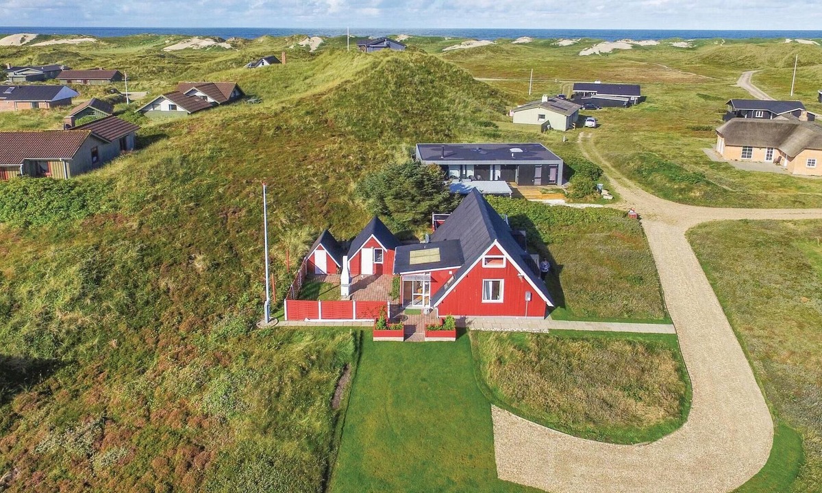 Houvig Strand House | 2 bedroom gorgeous home in Ringkøbing