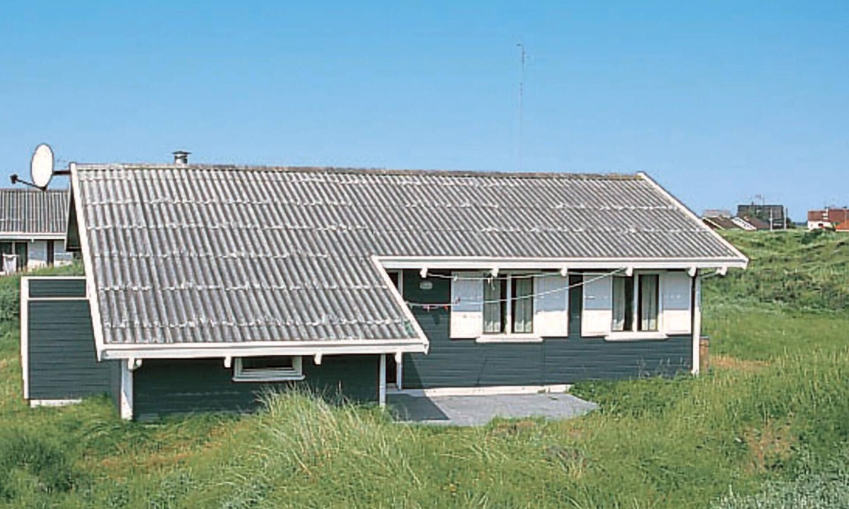 Lild Strand House | 2 bedroom gorgeous home in Frøstrup