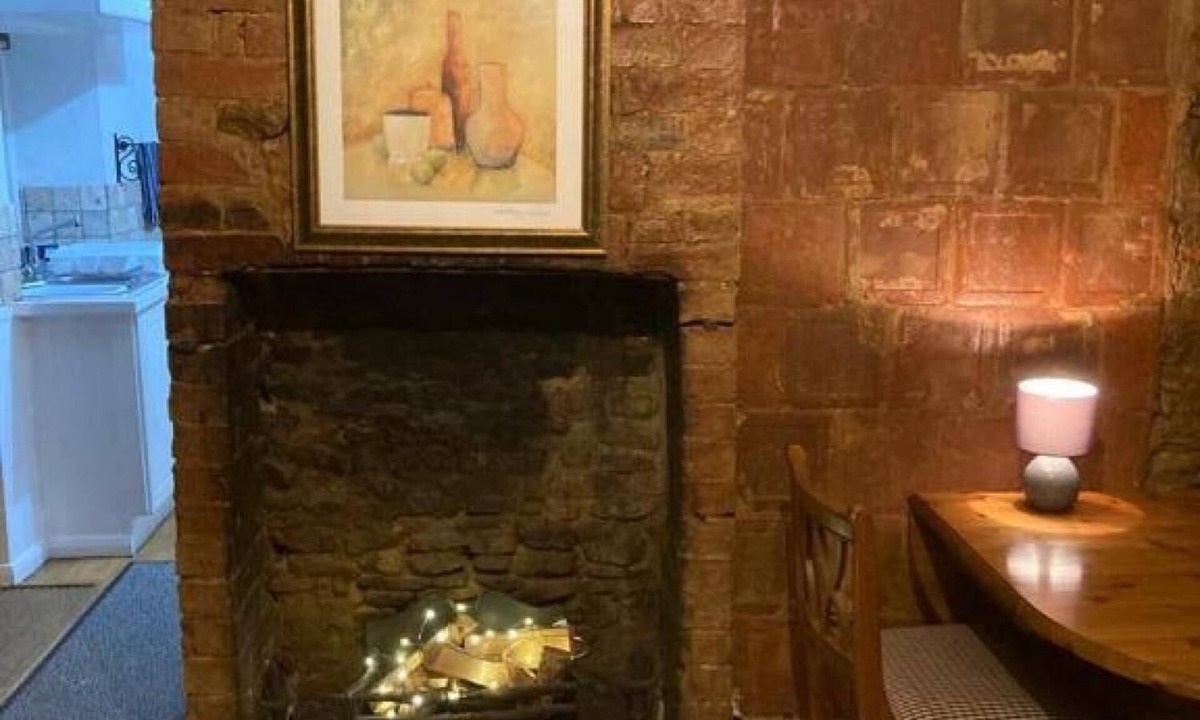 Holcot Villa | 2 Bedroom Holcot Cottage