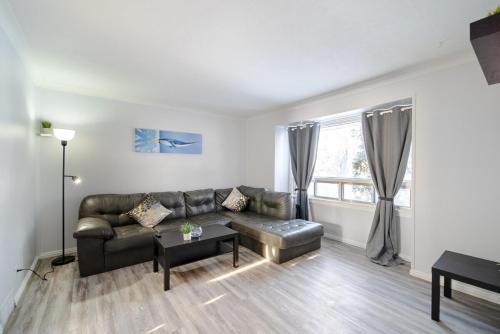 Winnipeg House | 2 Bedroom Home In A Prime Location