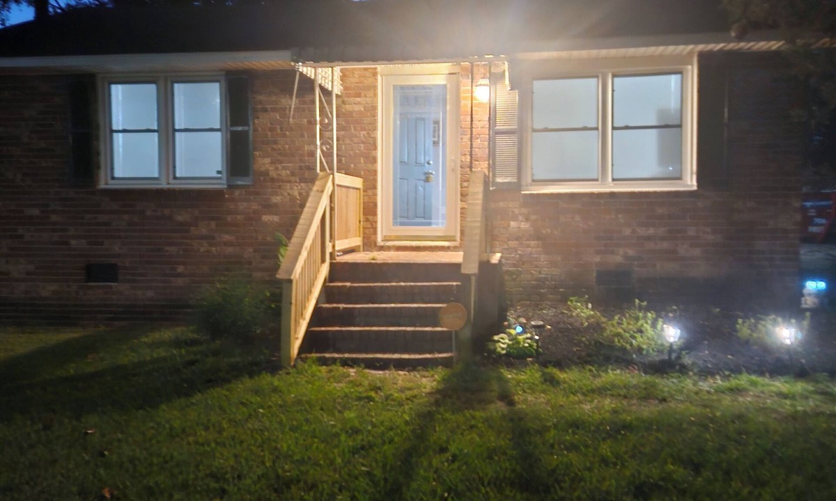Augusta House | 2-bedroom house in delightful Augusta with cool AC and charm