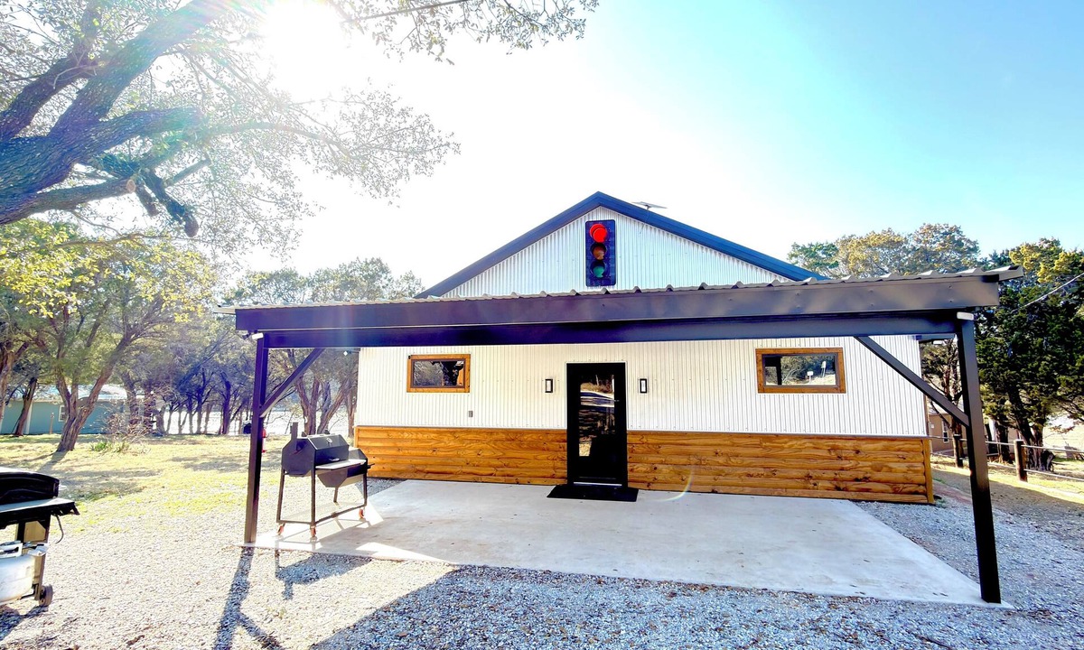 Graford House | 2 Bedroom House on Brazos River near Rocker B