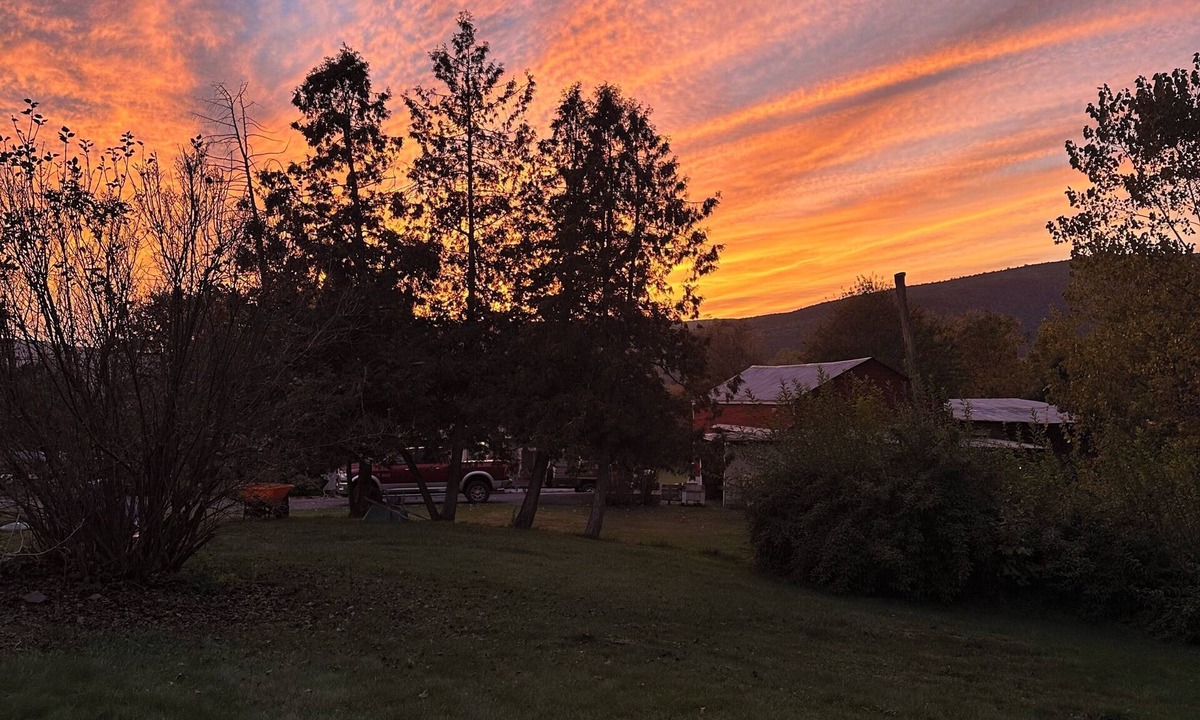 Middleburgh House | 2-bedroom in Peaceful Middleburgh Vroman’s Nose View