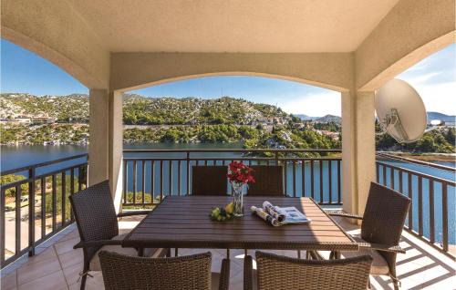 Ploce Apartment | 2 Bedroom Lovely Apartment In Ploce