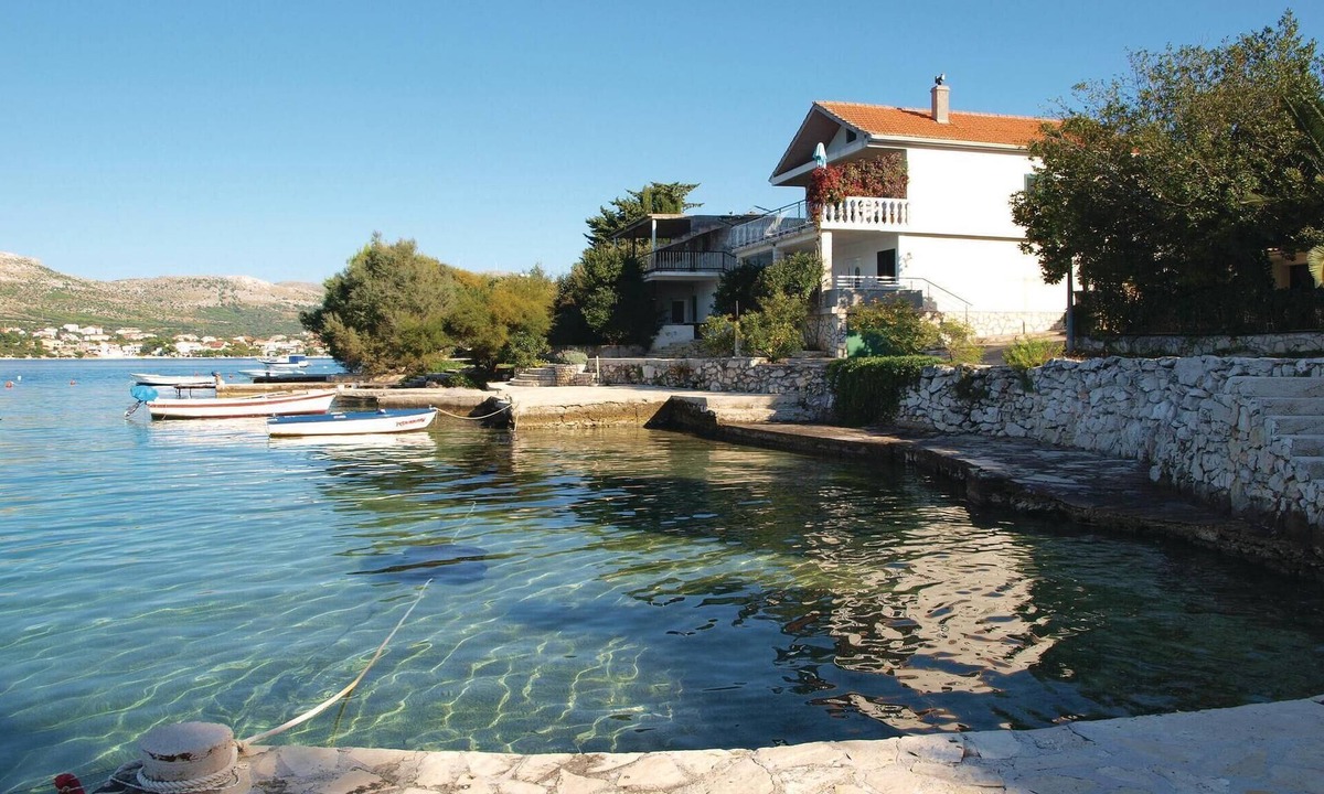 Grebastica House | 2 bedroom lovely home in Sparadici