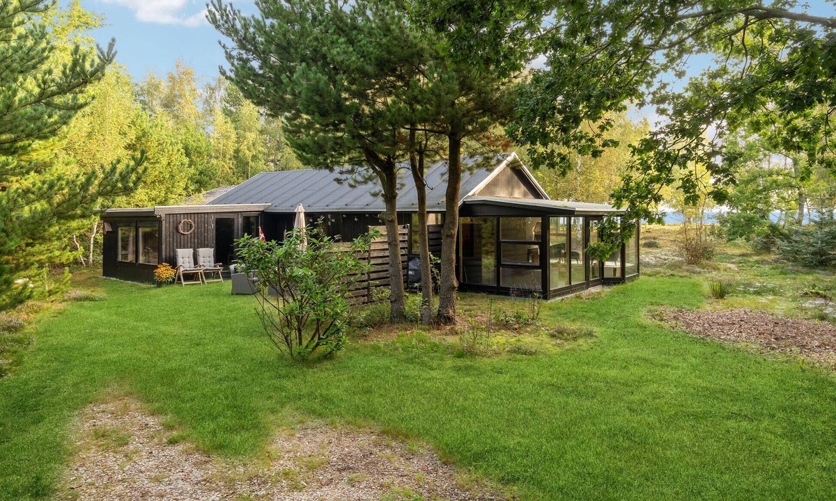 Sundstrup House | 2 bedroom lovely home in Højslev