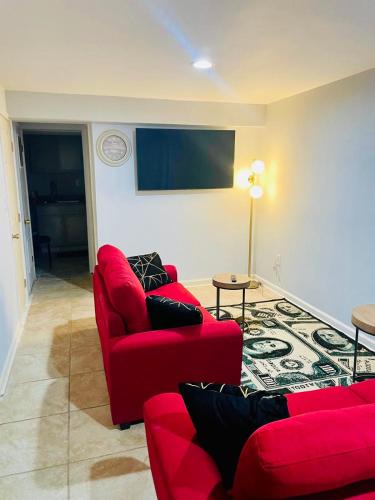 Laurel Apartment | 2 Bedroom Lower level Unit 1 & Half Bath Laurel MD #1