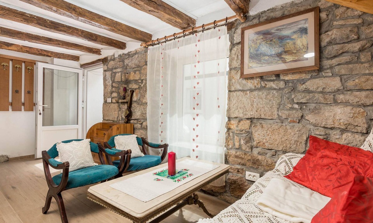 Jurdani House | 2 bedroom luxurious home in Jurdani