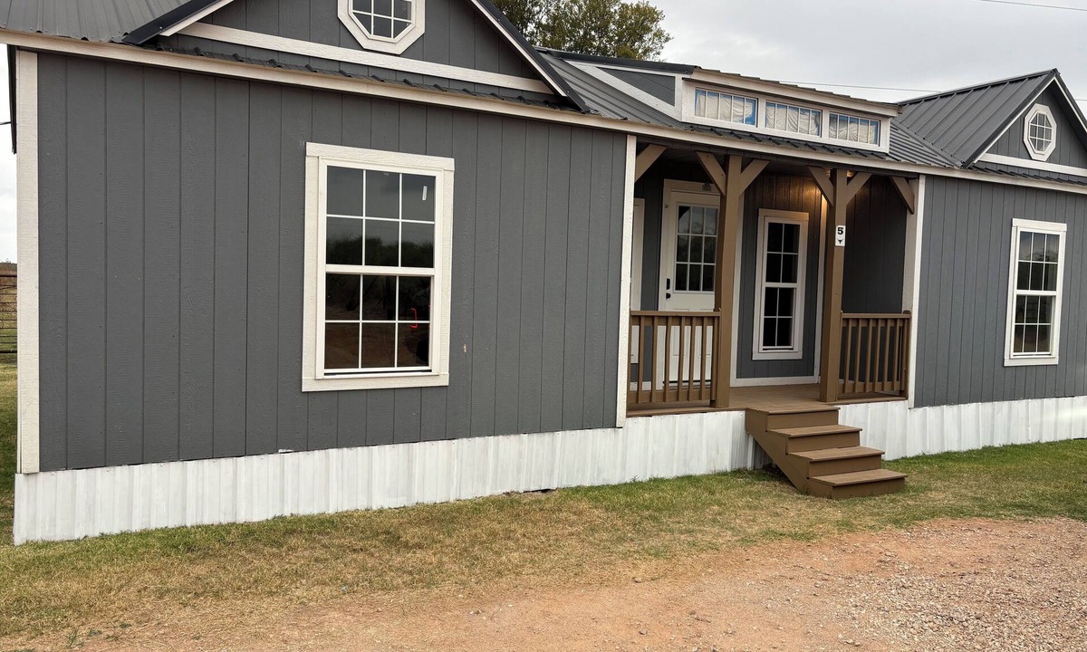 Wichita Falls Cabin | 2 bedroom mini cabin