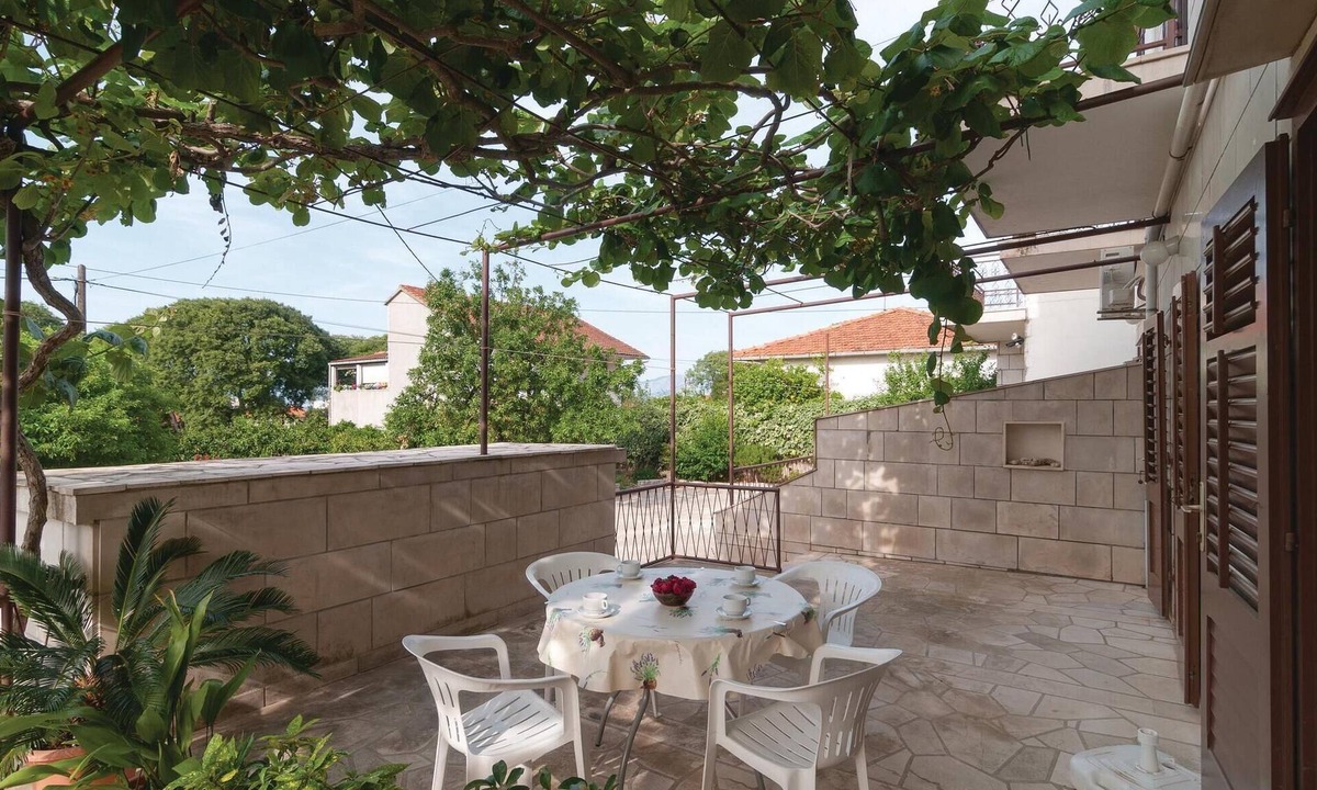 Supetar Apartment | 2 bedroom nice apartment in Supetar