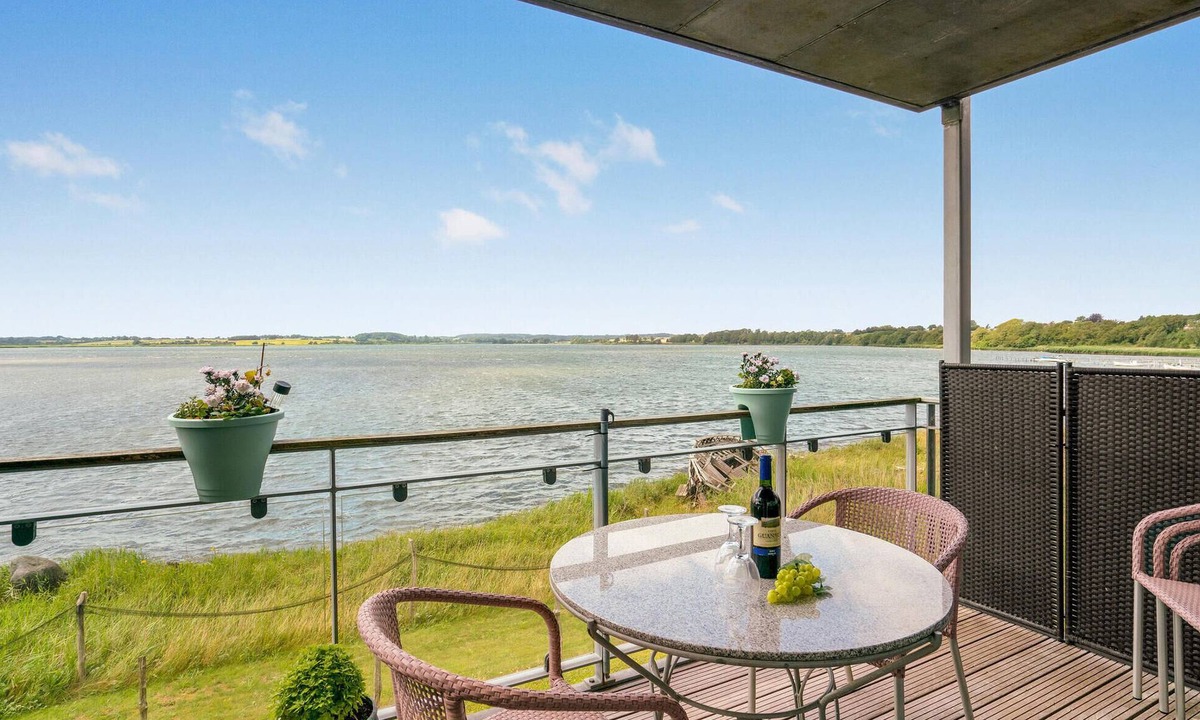 Hejlsminde Apartment | 2 bedroom nice apartment in Hejls