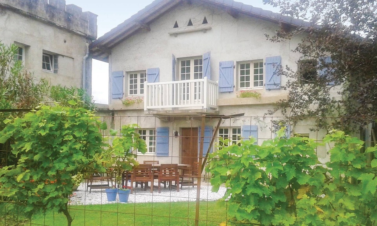 Charritte-de-Bas House | 2 bedroom nice home in Charritte de Bas