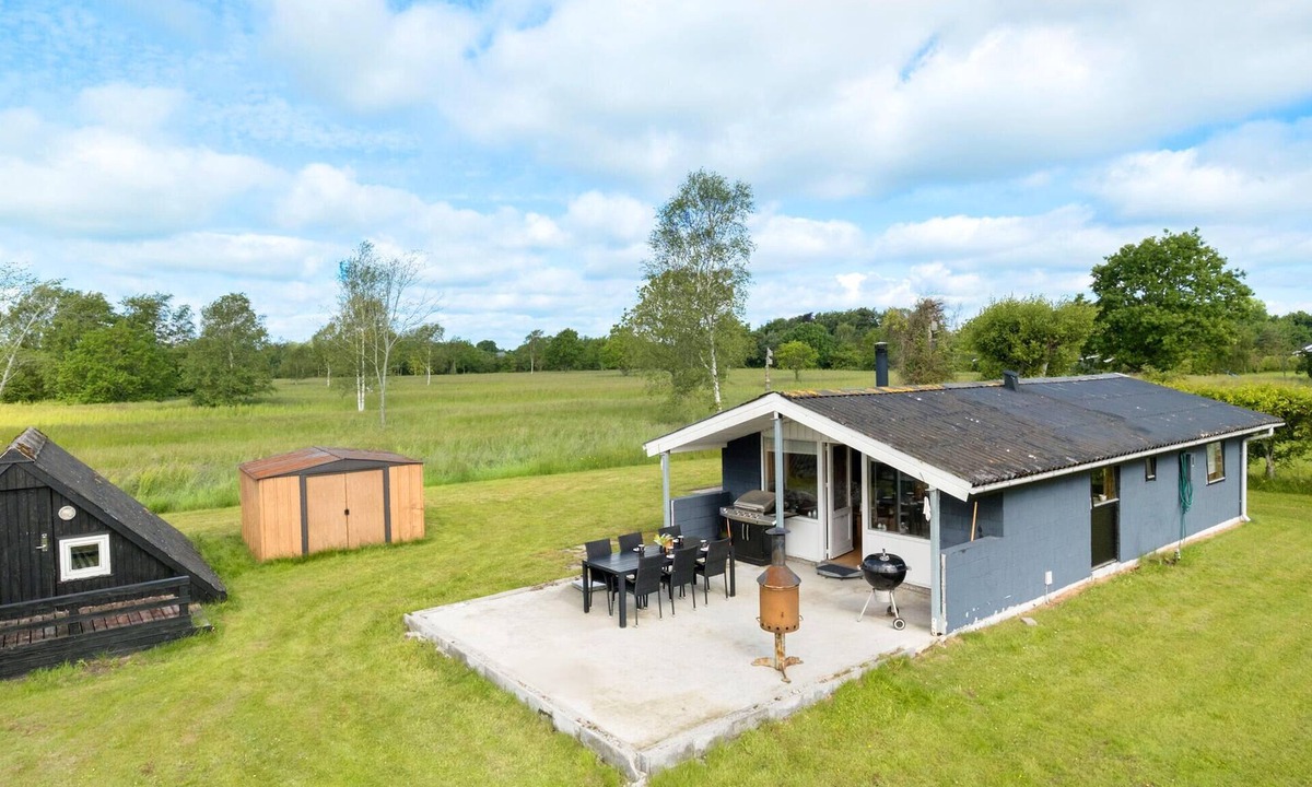 Oster Hurup House | 2 bedroom nice home in Hadsund